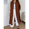 Modische Damenjacke mit Knopfdetails, lockerer Passform und langem Schnitt - J&B - 1 - Atelier-Zofia