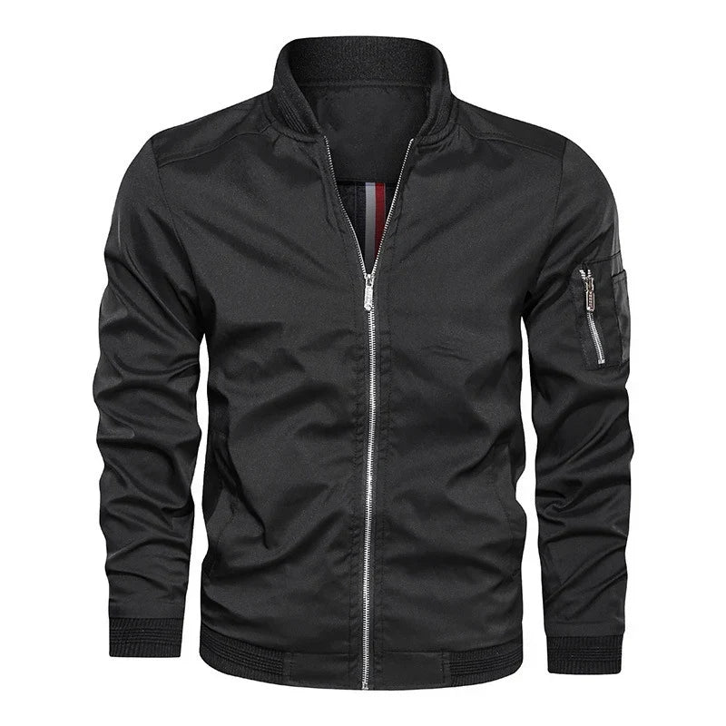 Schlanke Herren-Bomberjacke mit Reißverschluss - J&B - 11 - Atelier-Zofia