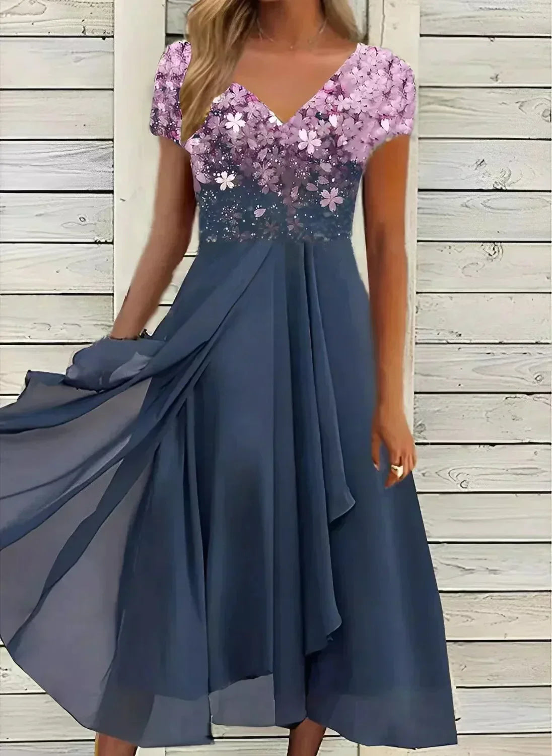 Isabella – Elegantes Midikleid mit V-Ausschnitt
