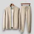 Damen Jogginganzug: Elegante Strickjacke und bequeme Hose mit Kordelzug - J&B - 1 - Atelier-Zofia
