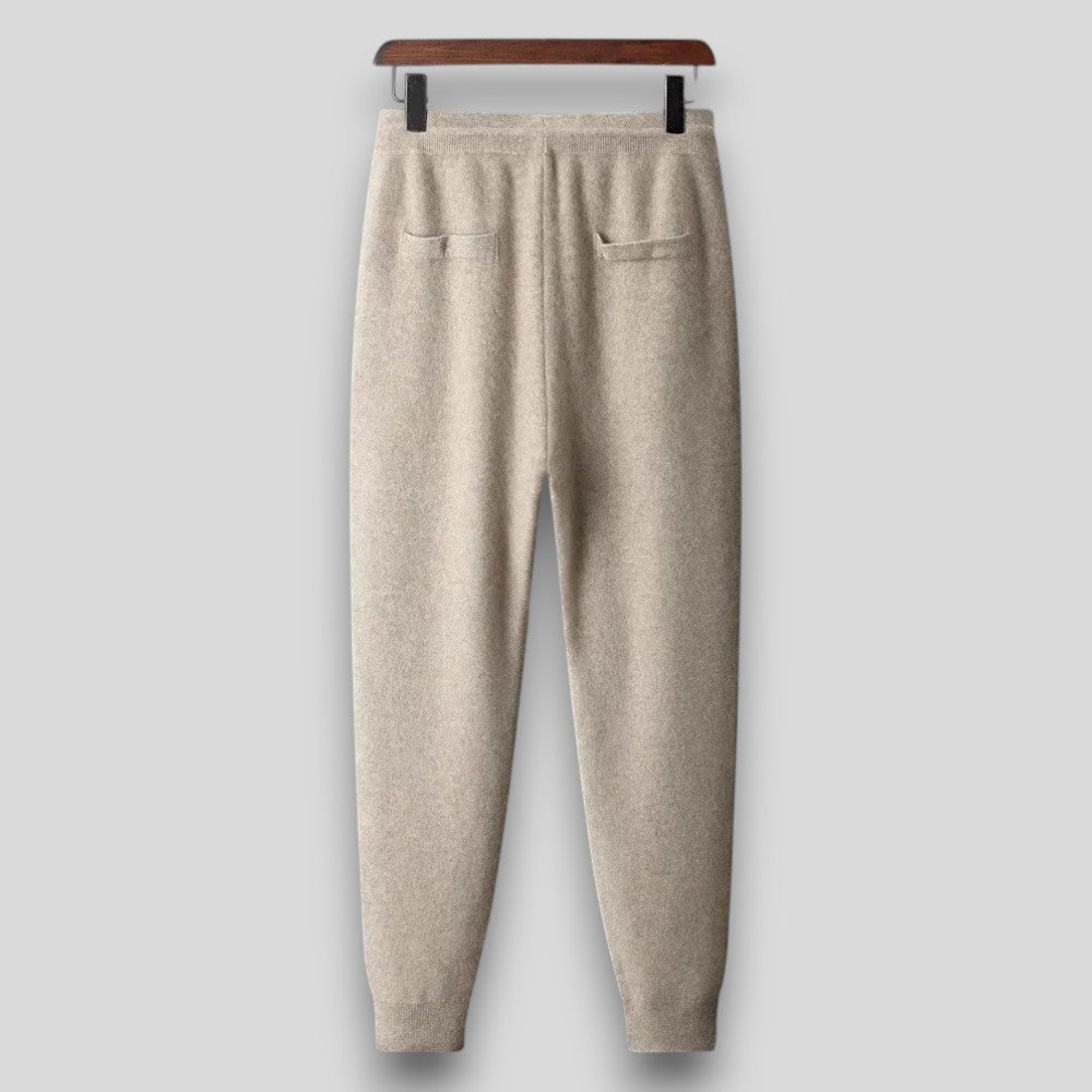Damen Jogginganzug: Elegante Strickjacke und bequeme Hose mit Kordelzug - J&B - 4 - Atelier-Zofia