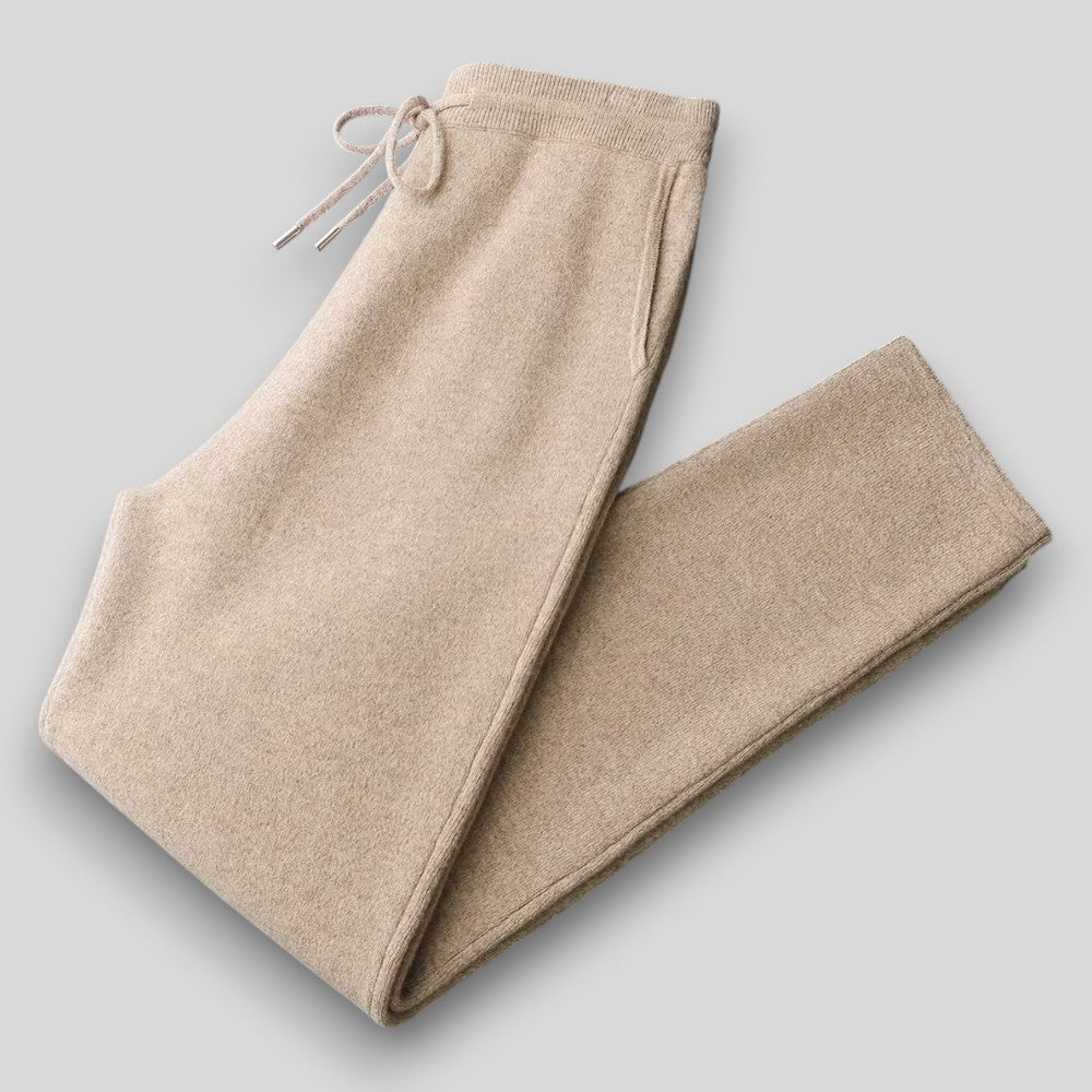 Damen Jogginganzug: Elegante Strickjacke und bequeme Hose mit Kordelzug - J&B - 10 - Atelier-Zofia