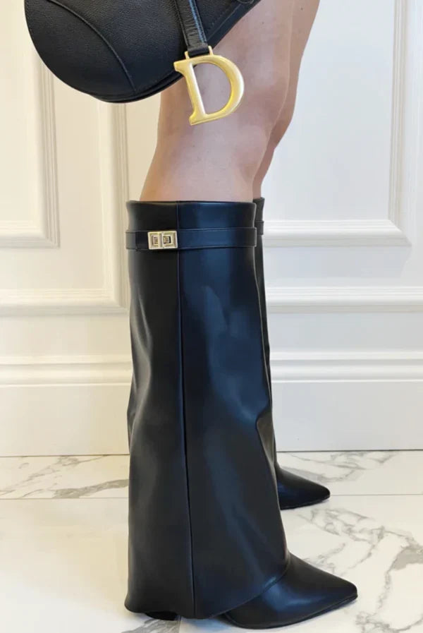 Elegante kniehohe Stiefel für Damen - J&B mit geradem Schaft und spitzem Ende - 14 - Atelier-Zofia