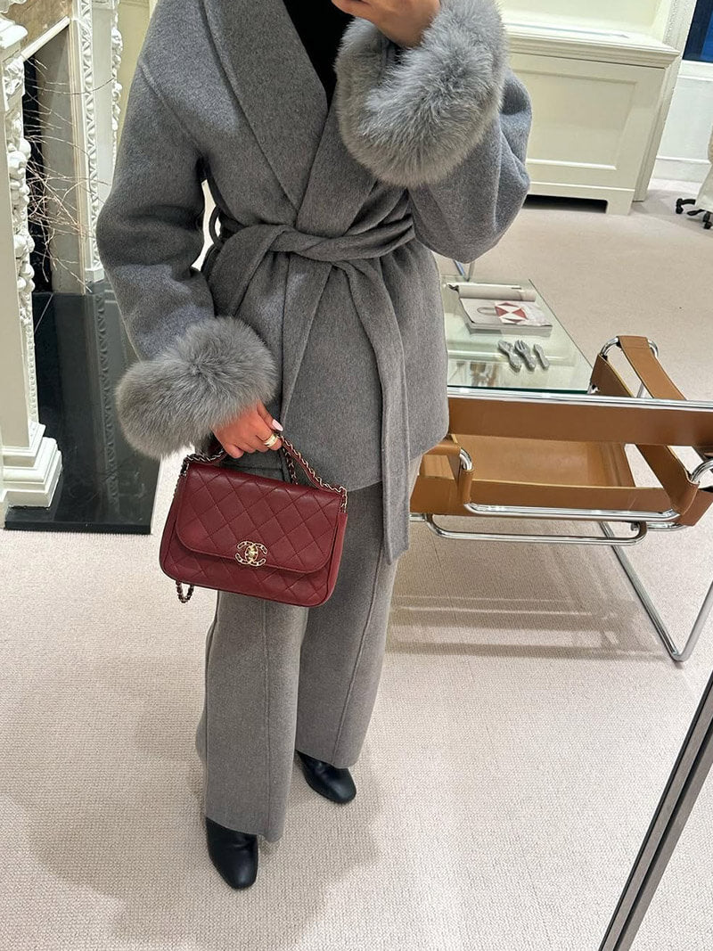 Valeria – Kurze, elegante Damenjacke mit Bindegürtel