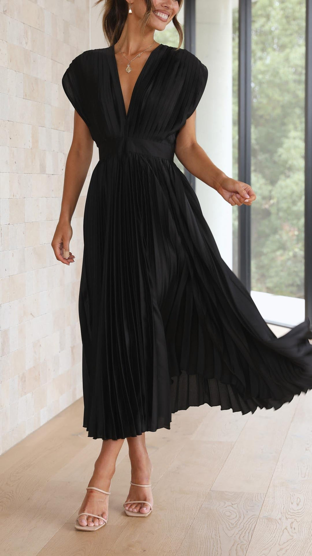 Ella – Elegant Pleated Maxi Dress for Women - Image 17