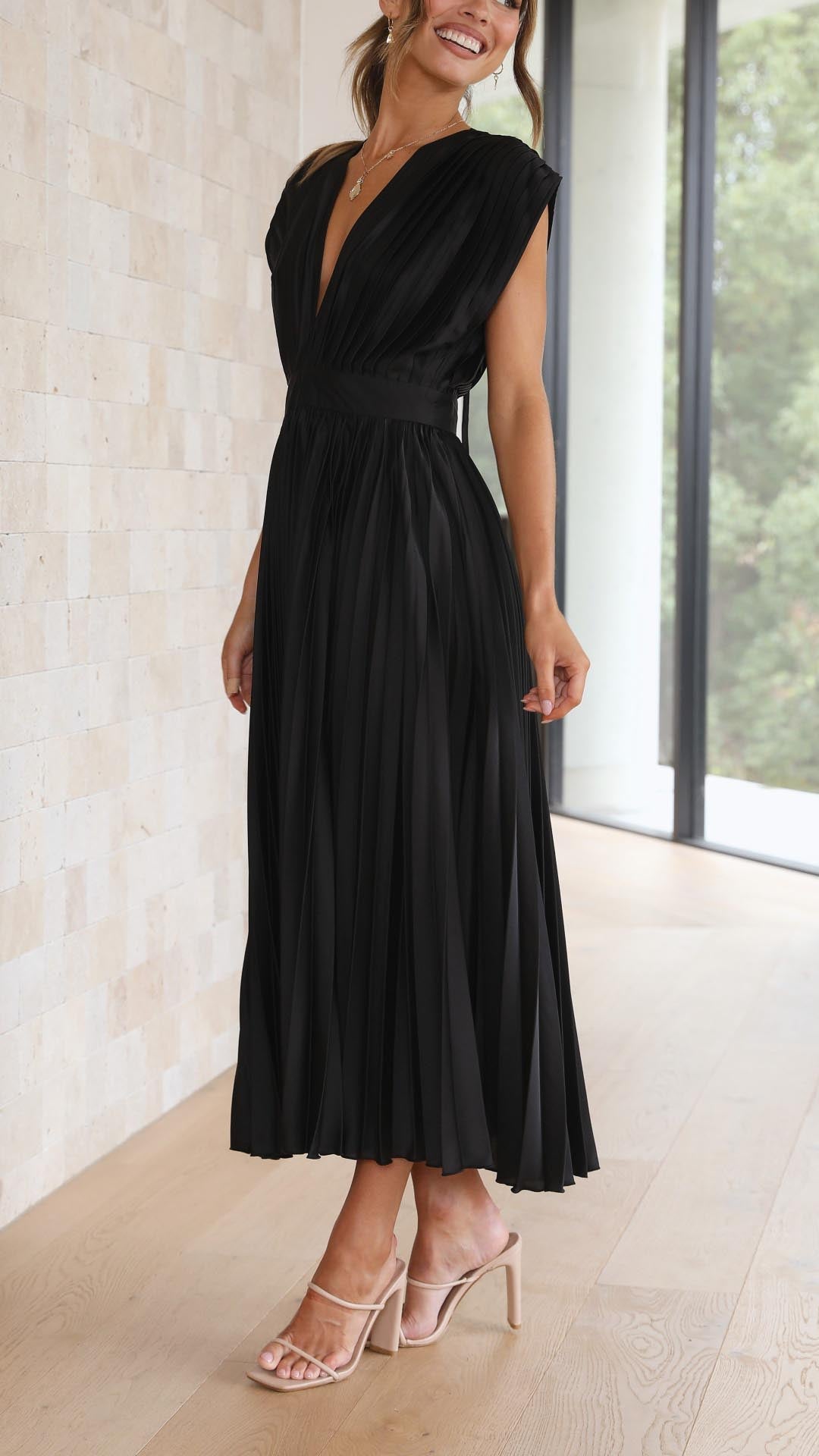 Ella – Elegant Pleated Maxi Dress for Women - Image 16