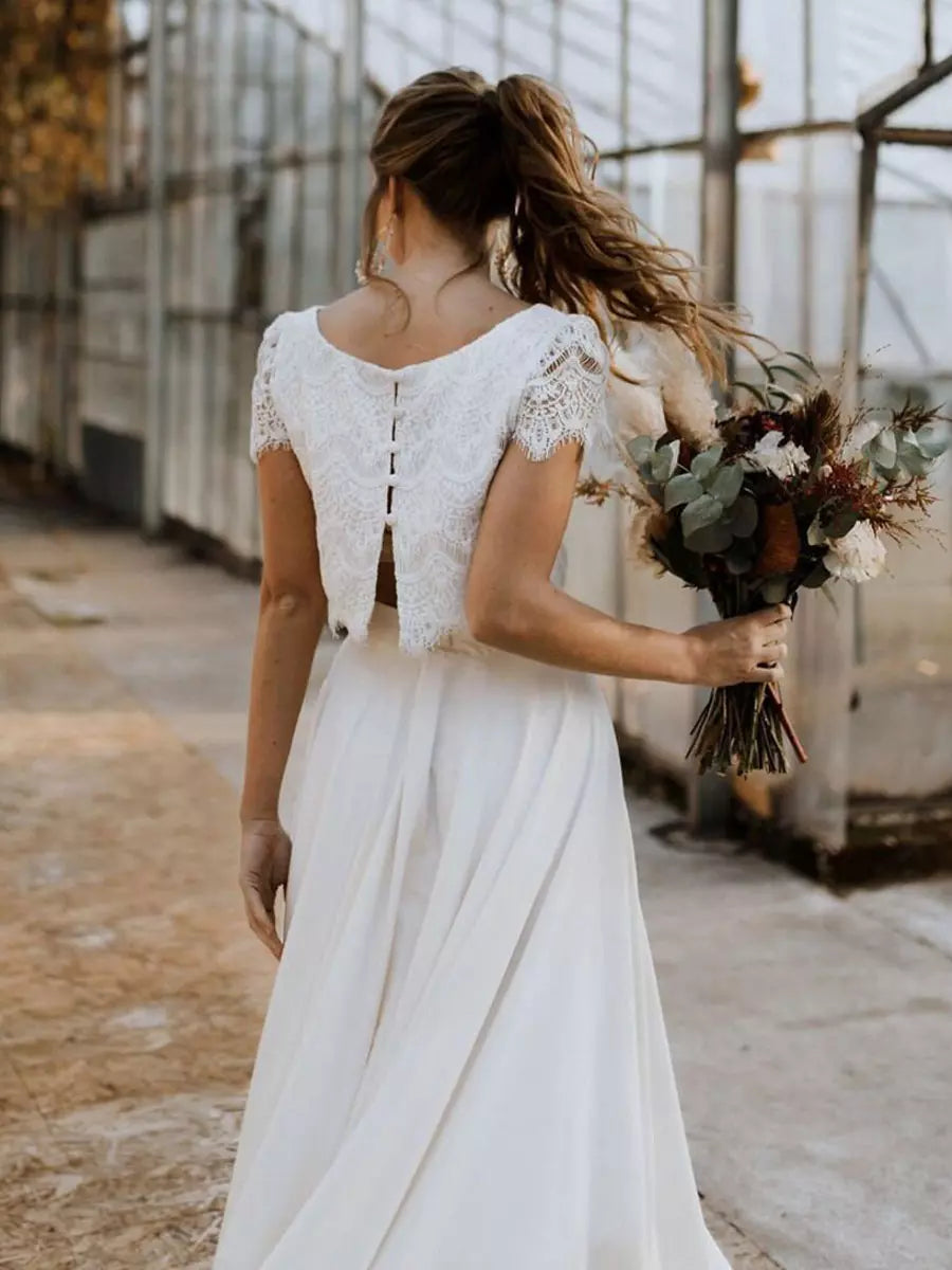 Alba – Zweiteiliges Brautkleid mit Spitzenoberteil und fließendem Rock