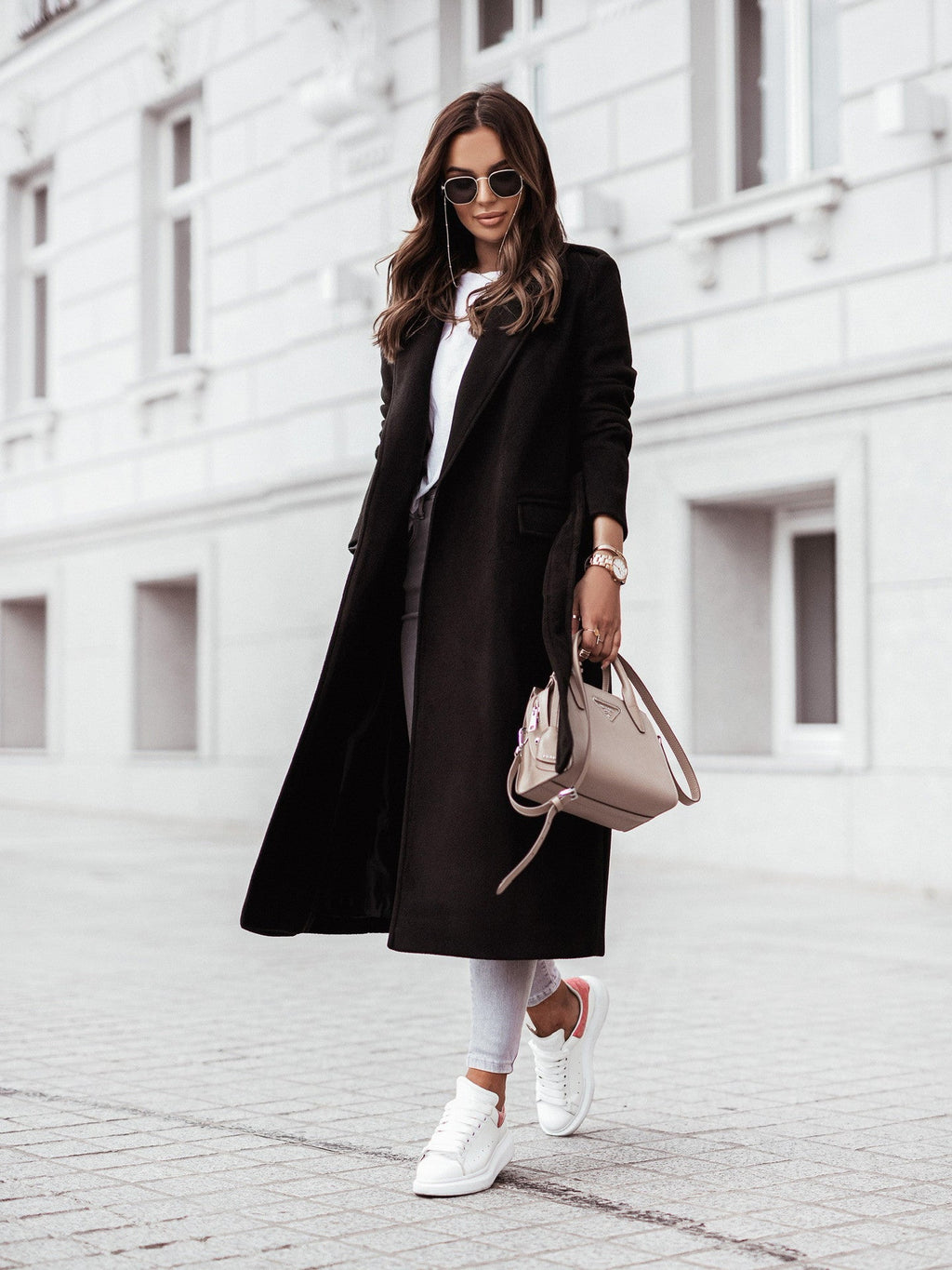 Isabella – Długi damski płaszcz z klasycznym kołnierzem - 1 - Atelier-Zofia