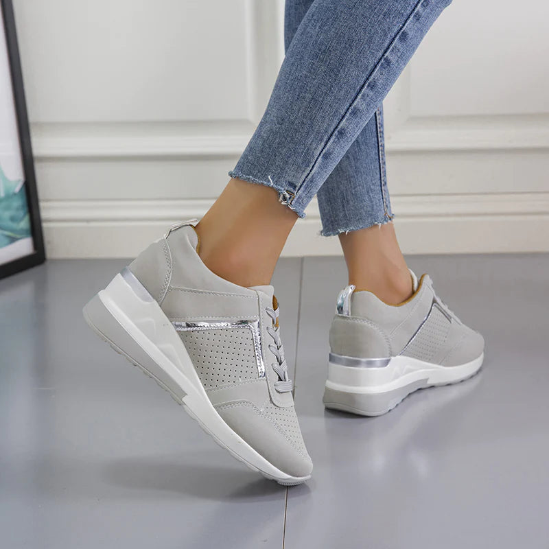 Clara – Orthopädischer Keilabsatz Sneaker