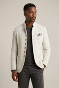 Stilvolle Herrenjacke mit Stehkragen und eleganten Knopfakzenten - J&B - 1 - Atelier-Zofia