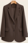 Eleganter Damenblazer mit Zweiknopfverschluss und praktischen Pattentaschen - J&B - 1 - Atelier-Zofia