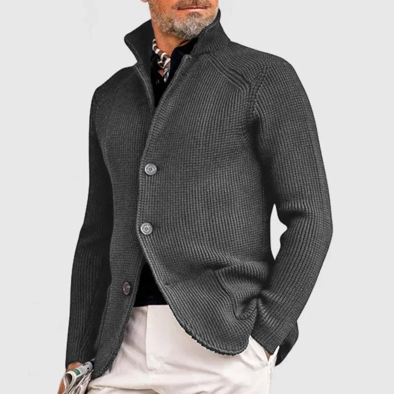 Moderne Strickjacke Herren mit hohem Kragen und Knopfdetails | A&Z - 4 - Atelier-Zofia