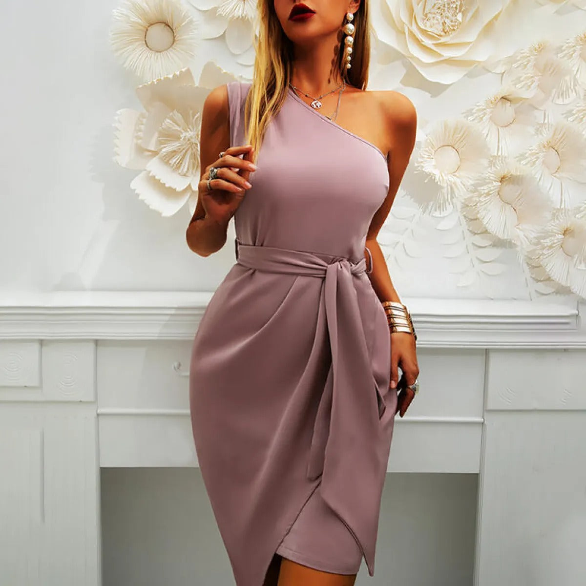 Alina – Ein-Schulter-Wickelkleid für Damen mit Gürtel