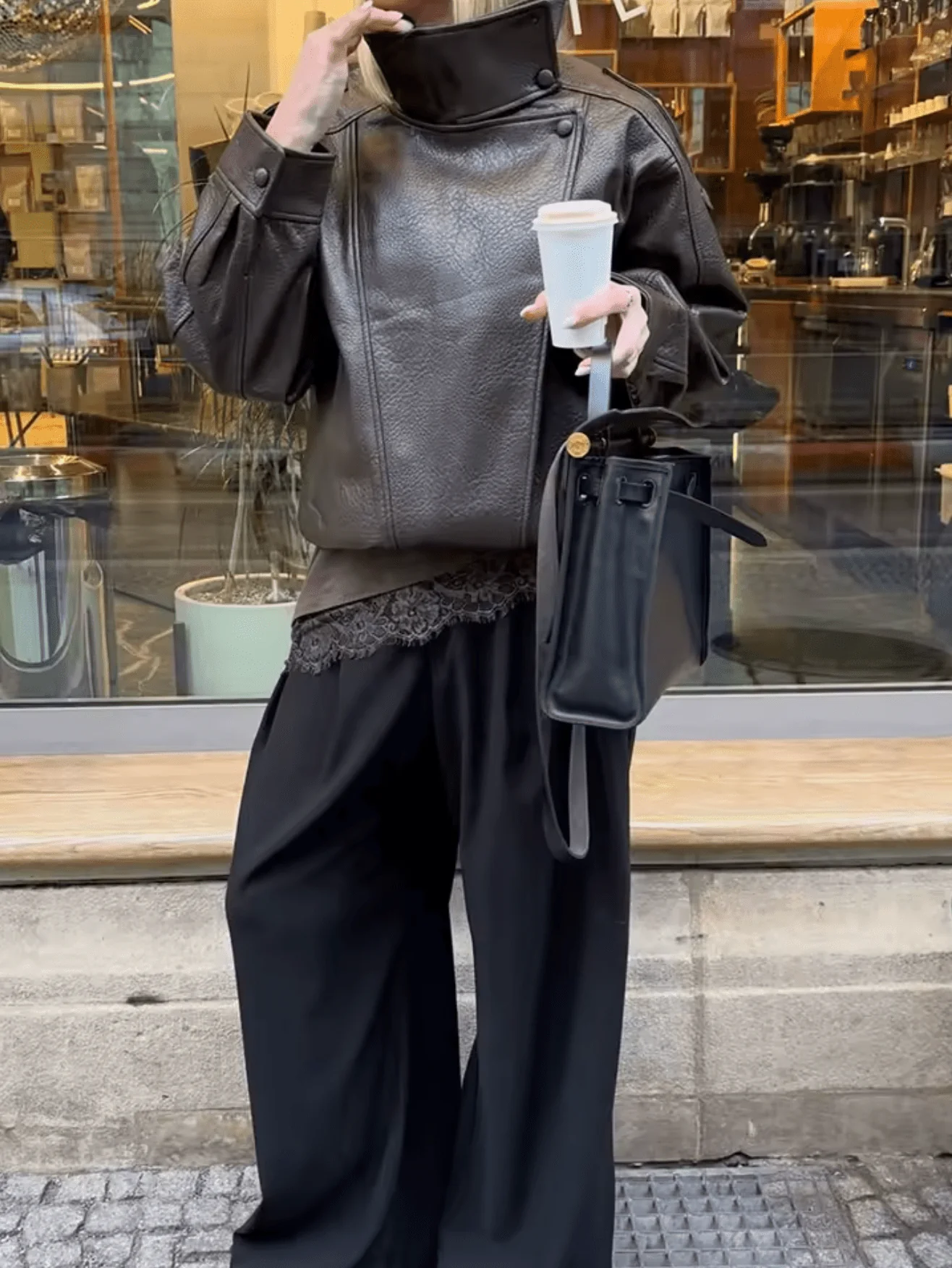 Stylische Damen Bikerjacke im Oversize-Design mit Stehkragen | A&Z - 4 - Atelier-Zofia
