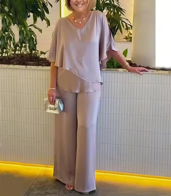 Stylisches Damen-Outfit mit V-Ausschnitt und weitem Schnitt | A&Z - 4 - Atelier-Zofia