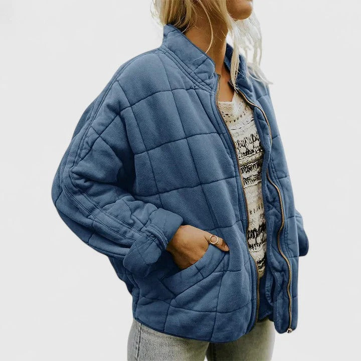 Lässige gesteppte Jacke Damen mit Reißverschluss und praktischen Taschen | A&Z - 3 - Atelier-Zofia