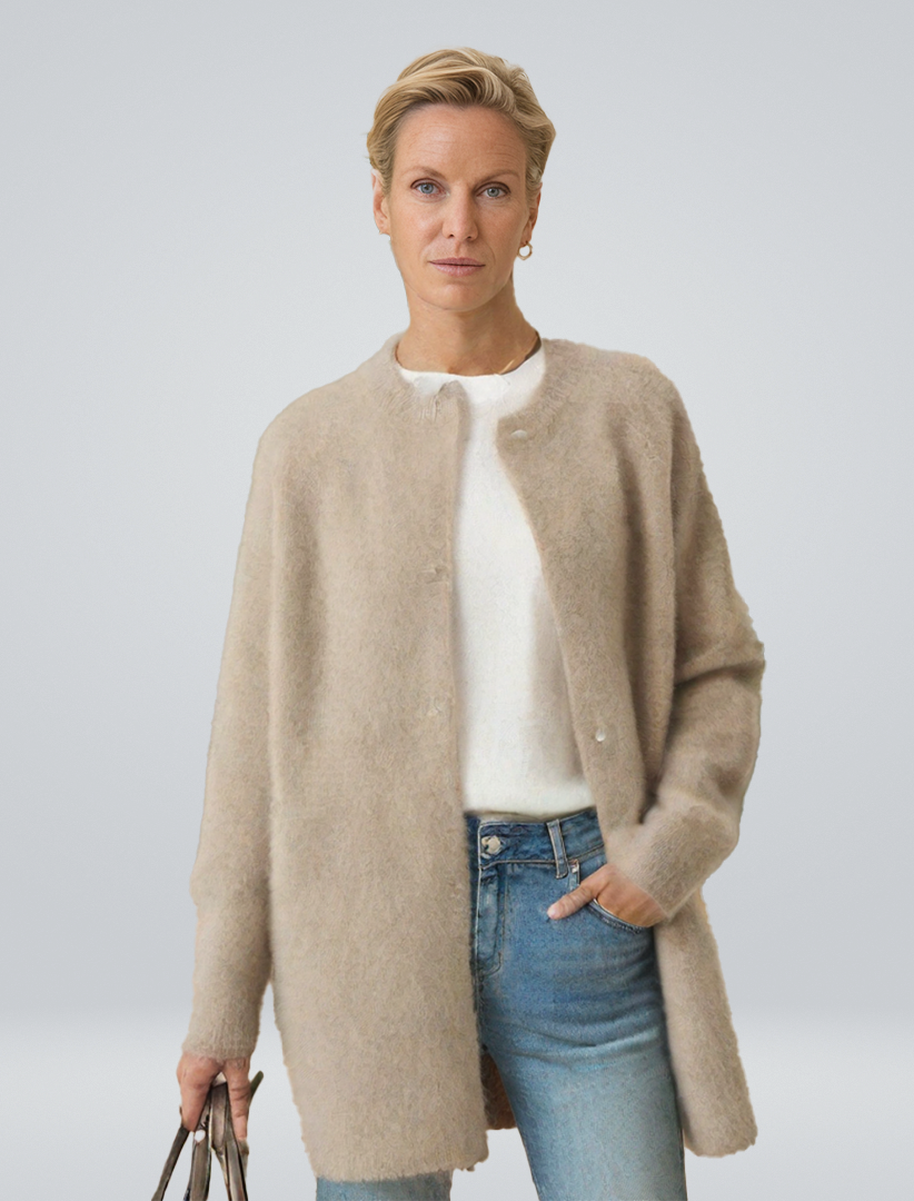 Lässige Damenjacke mit Knopfdetail und bequemer Passform - J&B - 1 - Atelier-Zofia