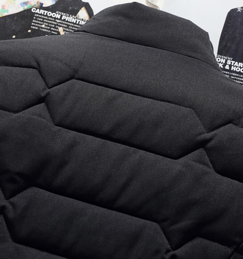 Moderne Herren Steppjacke im Slim-Fit-Stil mit durchgehendem Reißverschluss - J&B - 6 - Atelier-Zofia