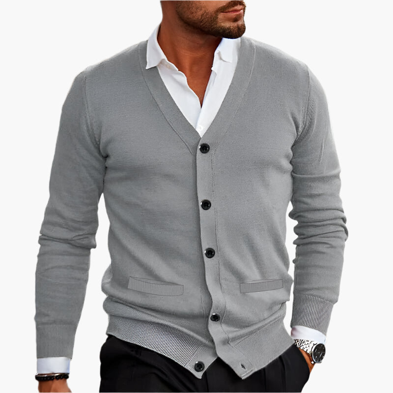 Elegante Herren-Strickjacke mit V-Ausschnitt und funktionalen Taschen - J&B - 8 - Atelier-Zofia