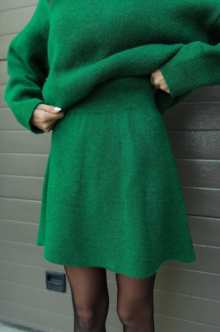 Charmantes Strick-Set: Pullover und Rock für jeden Anlass – J&B - 17 - Atelier-Zofia