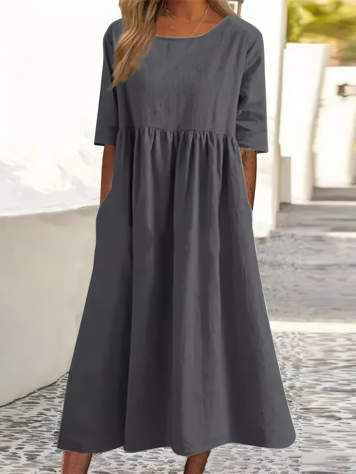 Britta – Round neck and pockets Cotton Dress for Women - Image 3