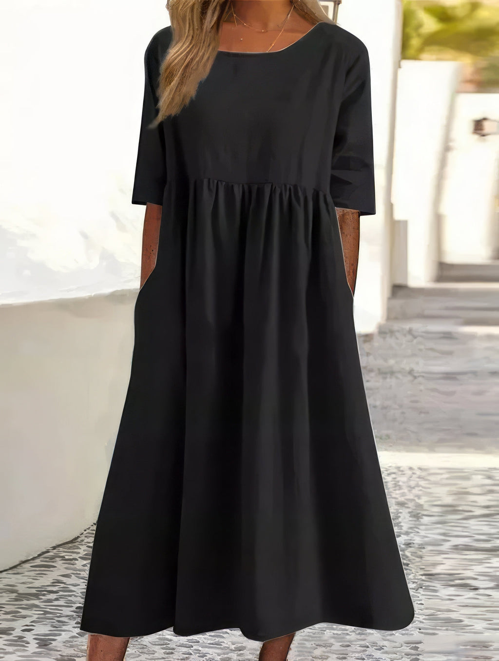 Britta – Round neck and pockets Cotton Dress for Women - Image 4